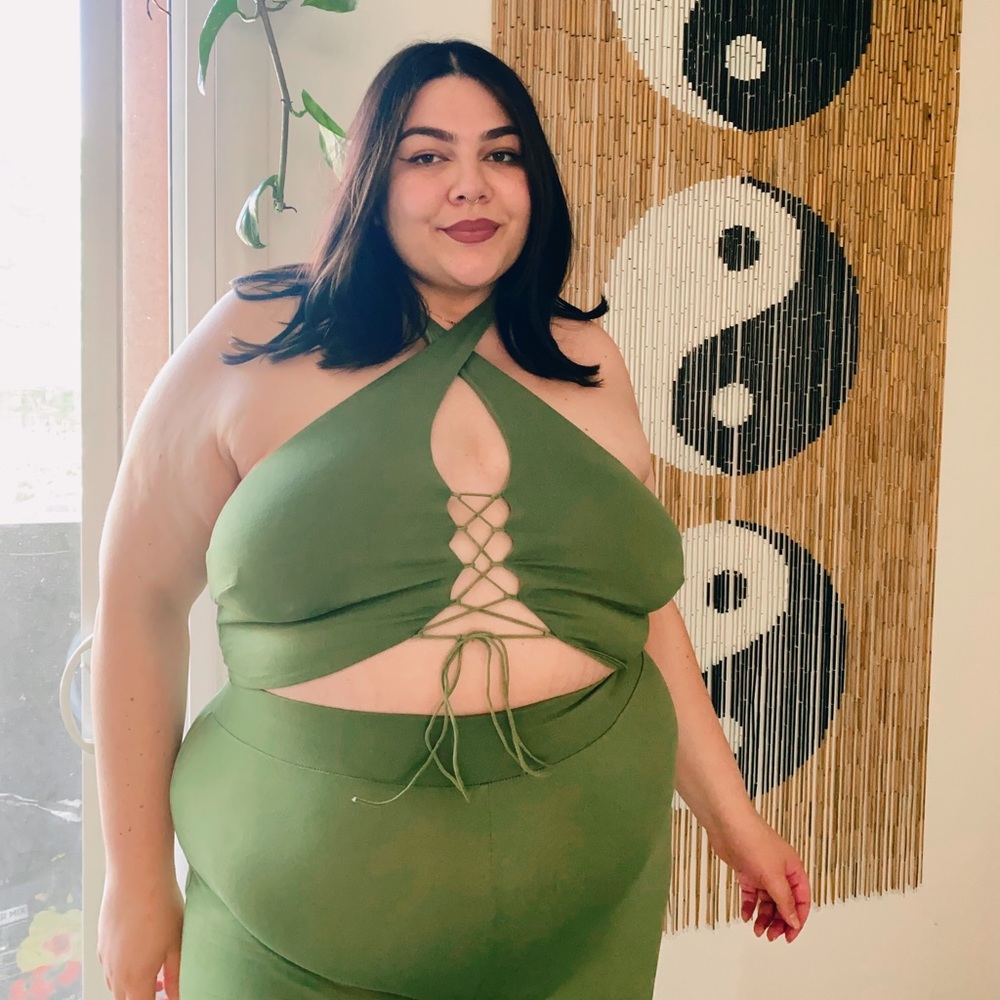 💚💫Green Pant set straps crop halter top and wide leg pants